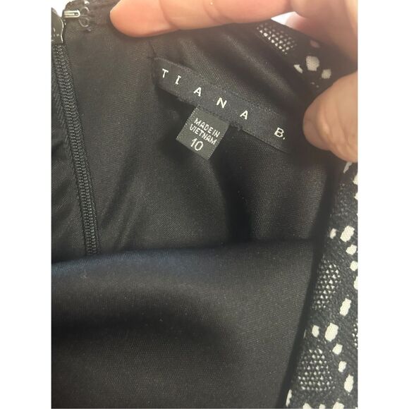 Tiana B. Black White Sleeveless Fit‎ & Flare Dress - Size 10 - Picture 5 of 6